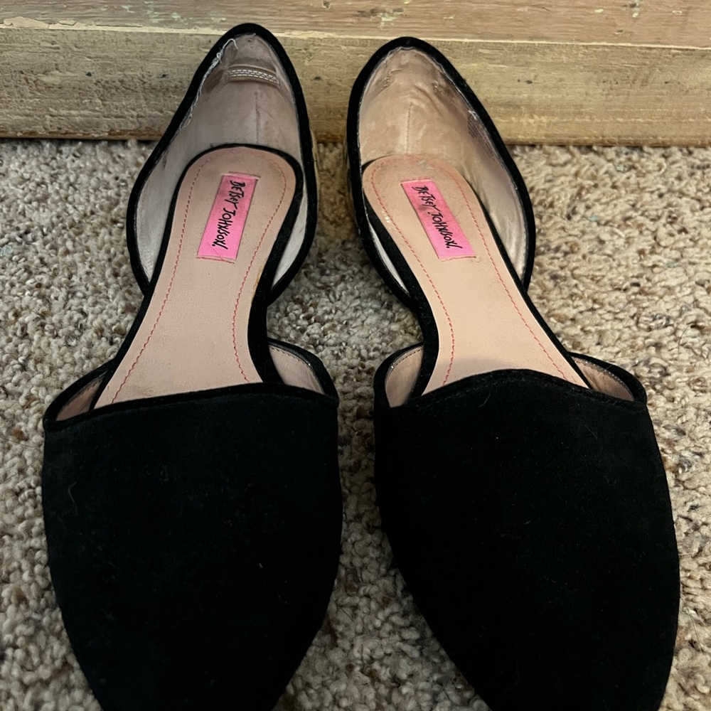 Betsey Johnson Elegant Black Flats